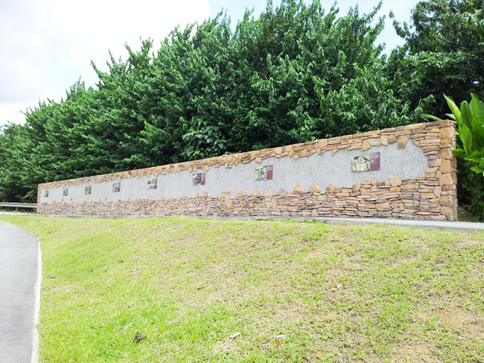 Heritage Trail and Old Bus Stop