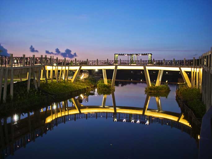 Sunrise Gateway and Sunrise Bridge 1