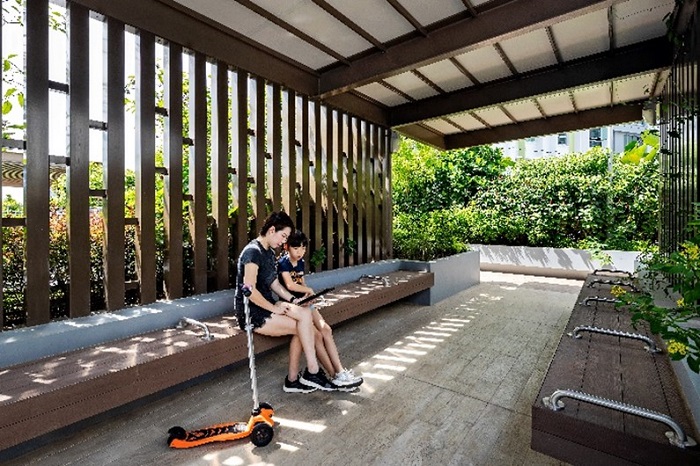 Various communal facilities, such as playgrounds and sheltered areas, are located in each precinct to foster strong community bonds