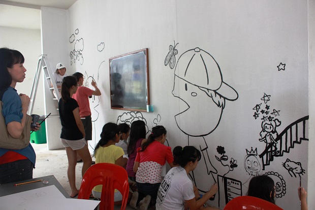 Wall mural painted by Siglap residents