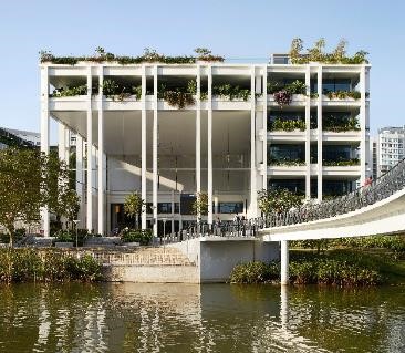 Front view of Oasis Terraces